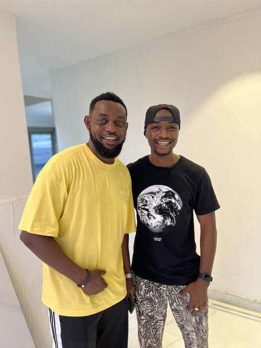 Yomi Bas with a collector